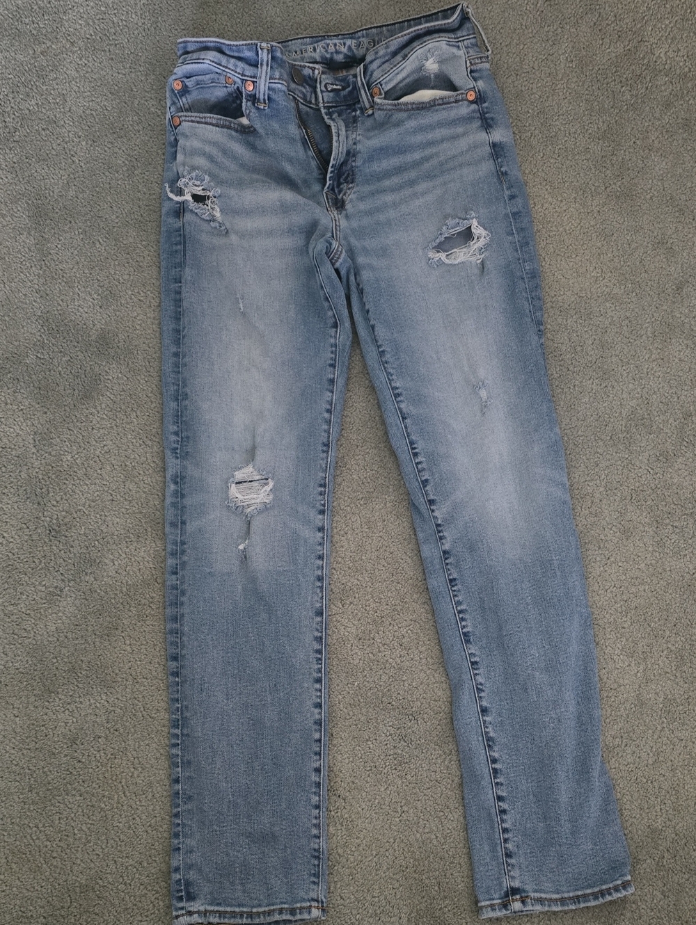 American Eagle Outfitters Men's Light Wash Distressed Slim Straight Jeans